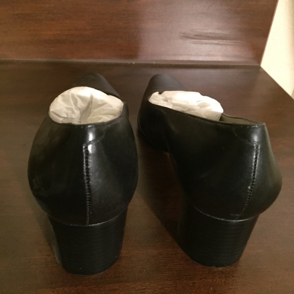 Shoes - Picture 2 of 4